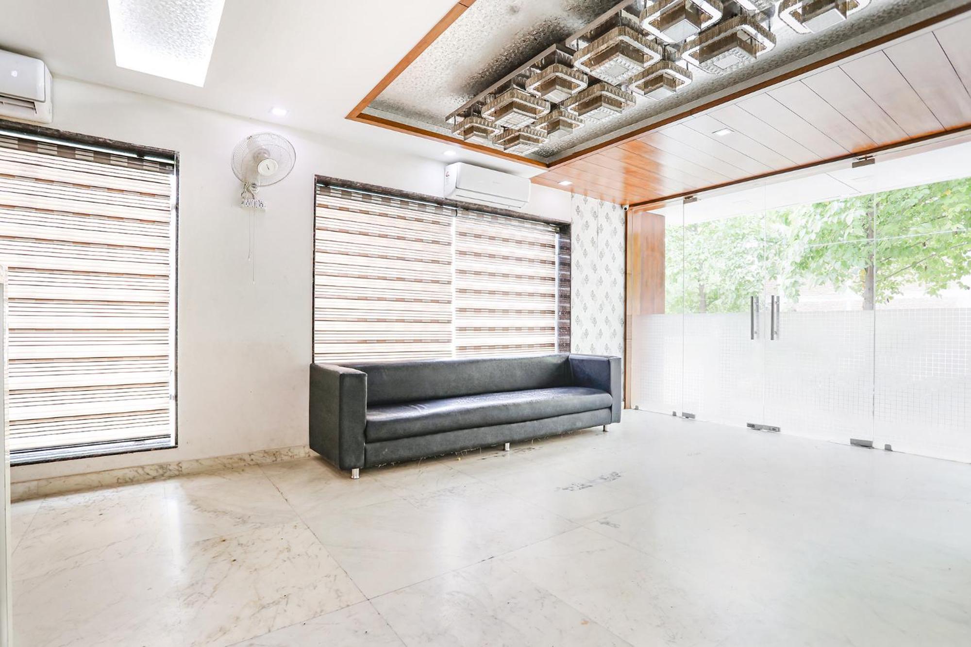 Fabhotel Grand Sparrow Tajganj Ngoại thất bức ảnh