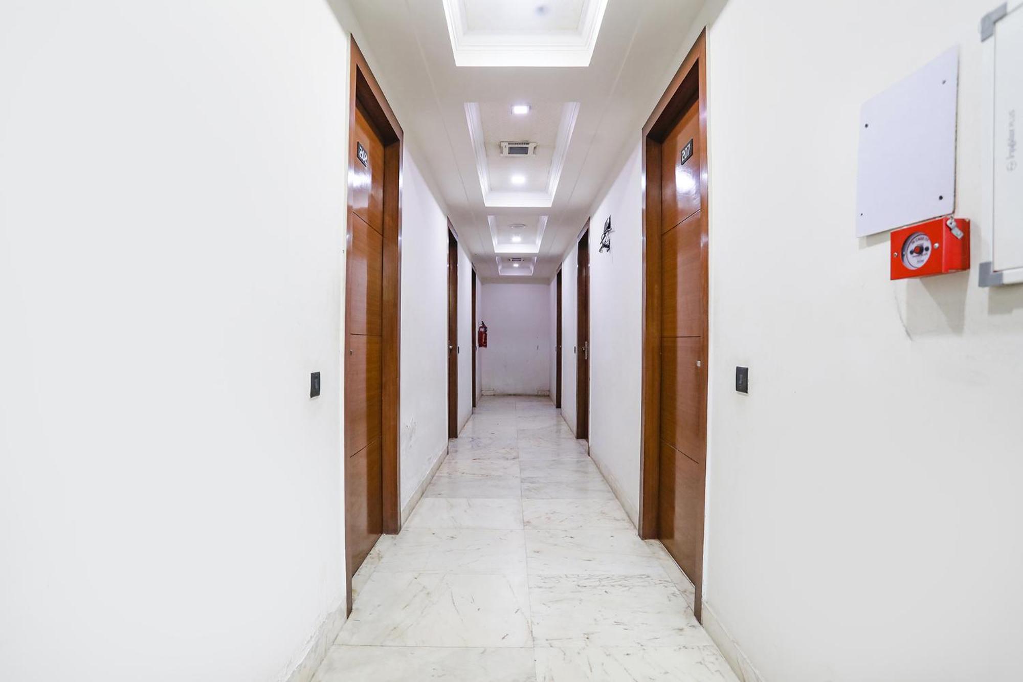 Fabhotel Grand Sparrow Tajganj Ngoại thất bức ảnh