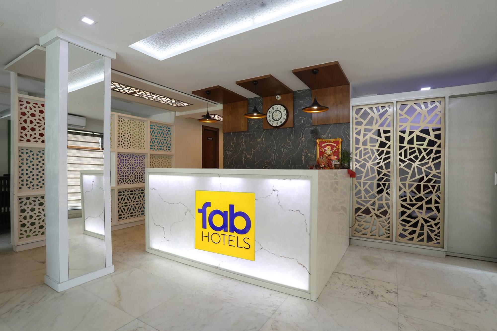 Fabhotel Grand Sparrow Tajganj Ngoại thất bức ảnh